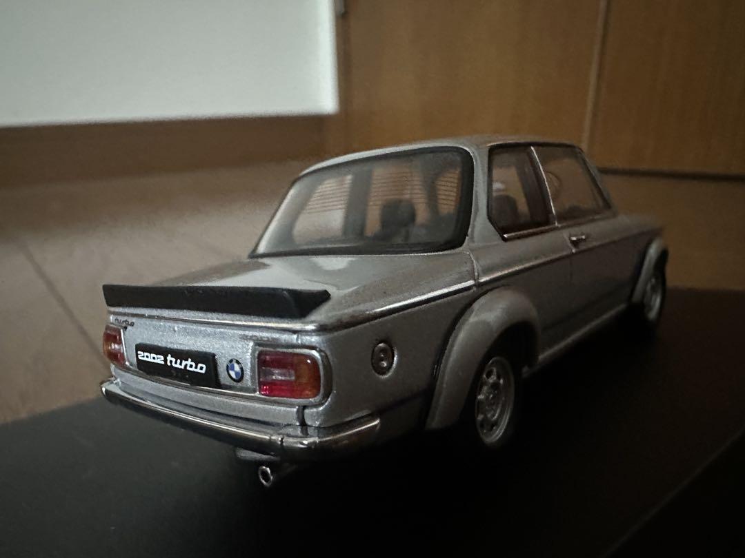 BMW 2002 Turbo ミニカー 1/43 スケール