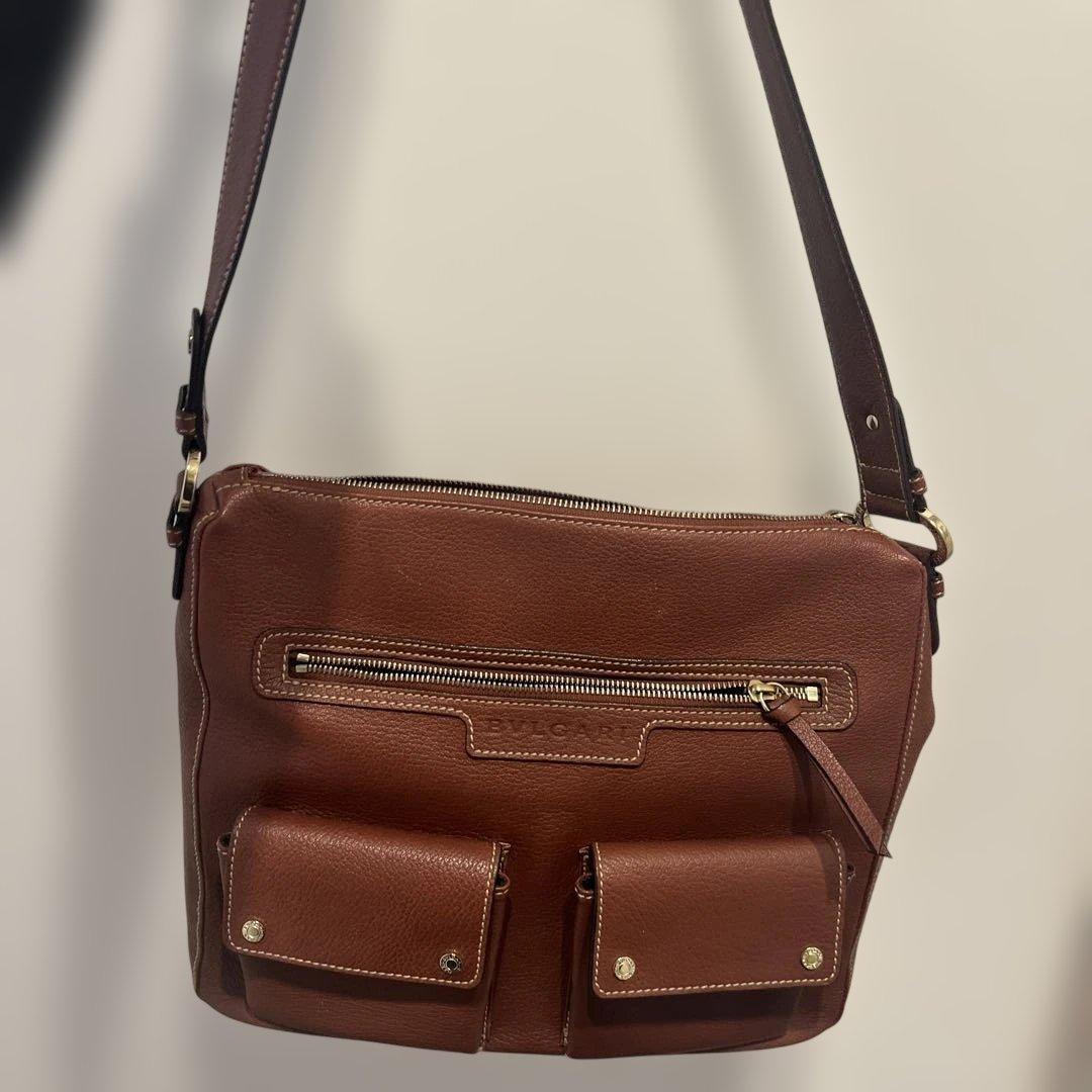 BVLGARIショルダーバック