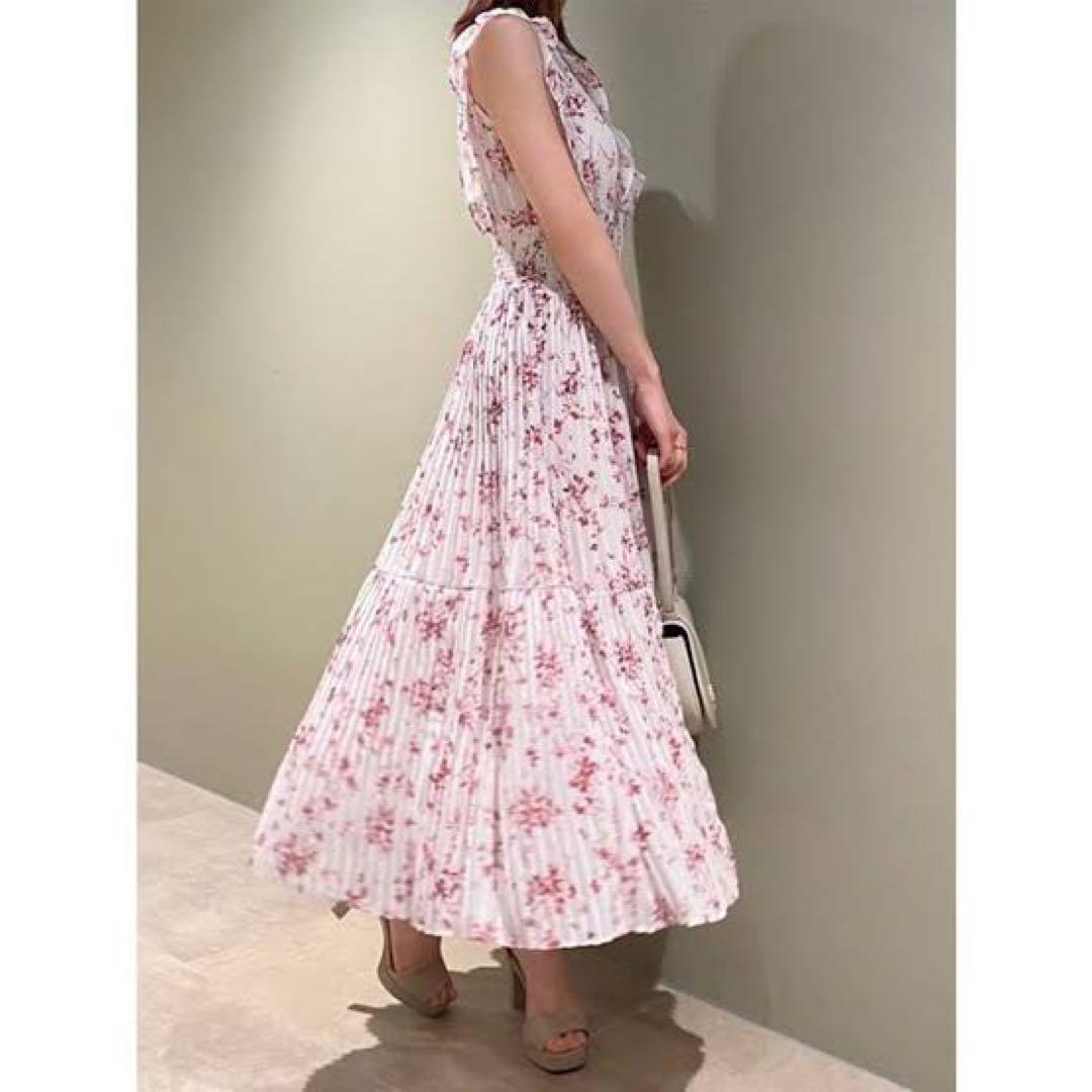 美品❤️SNIDELスナイデルSustainableフリルプリントワンピース