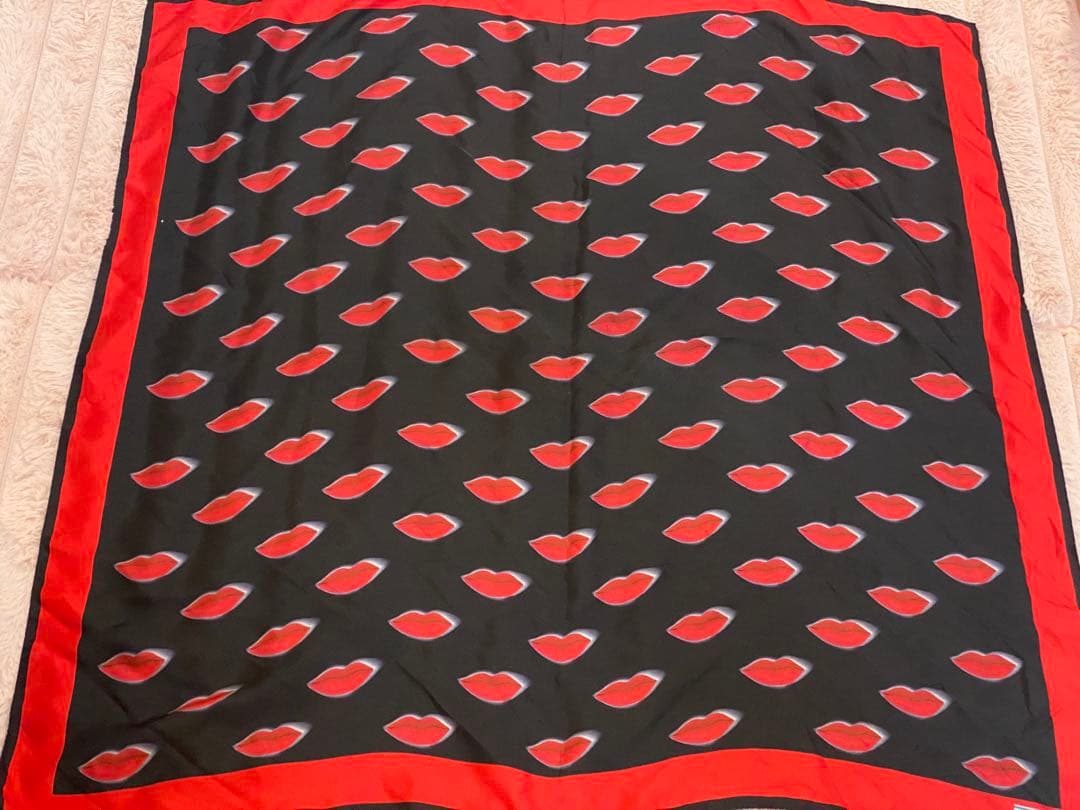 PRADA プラダ スカーフ リップ