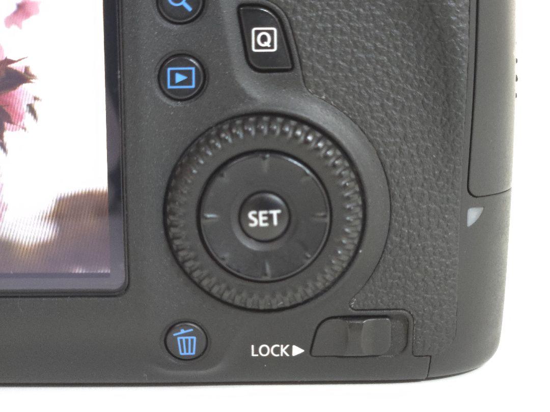 【美品】Canon EOS 6D 本体、 バッテリーグリップ、 付属品