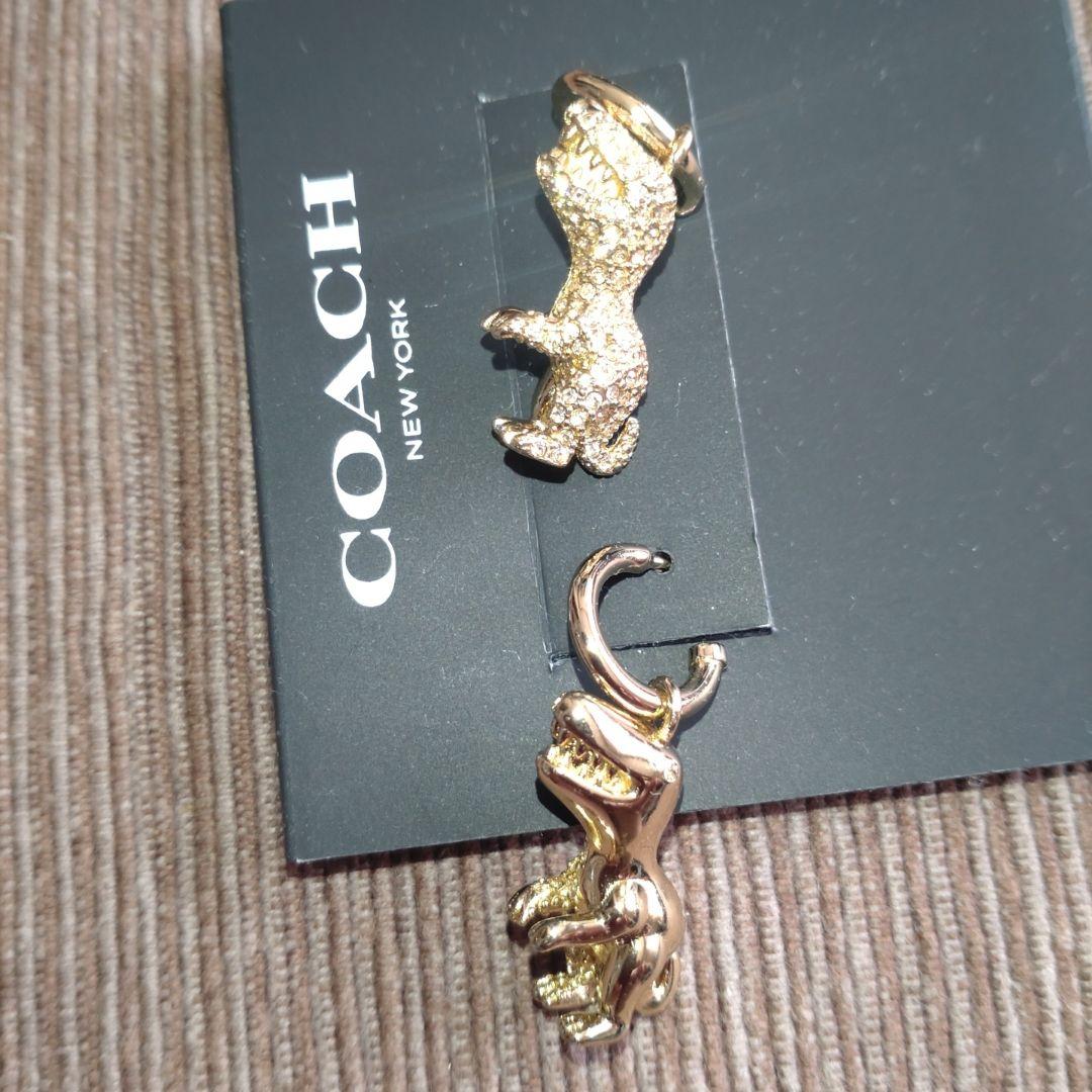 COACH パヴェ レキシー ハギー ピアス