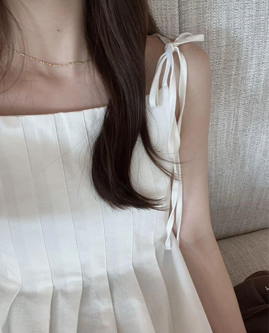 mie ajunar pintuck blouse white