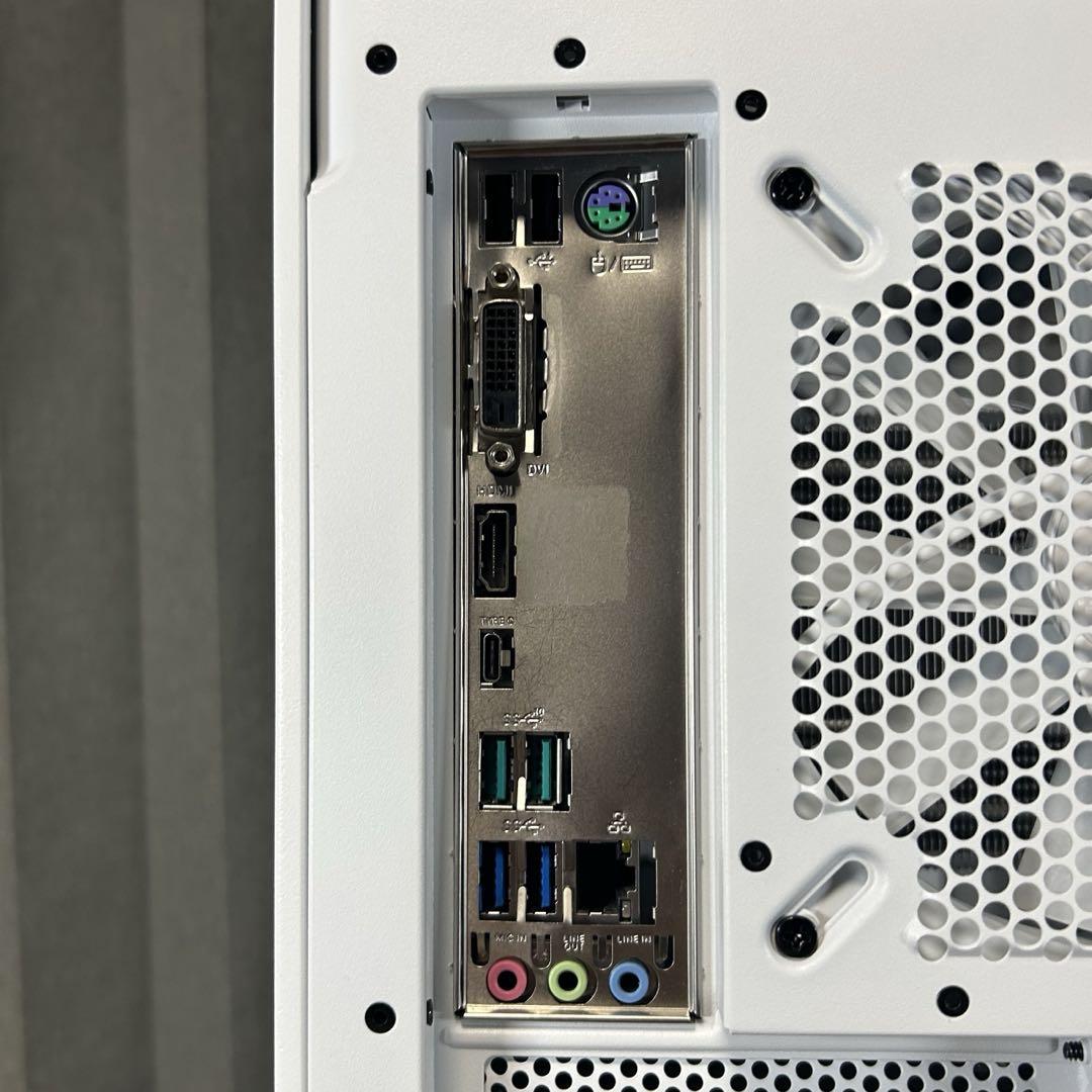 白ゲーミングPC RTX2070 (RTX3060以上) Ryzen 7 1TB