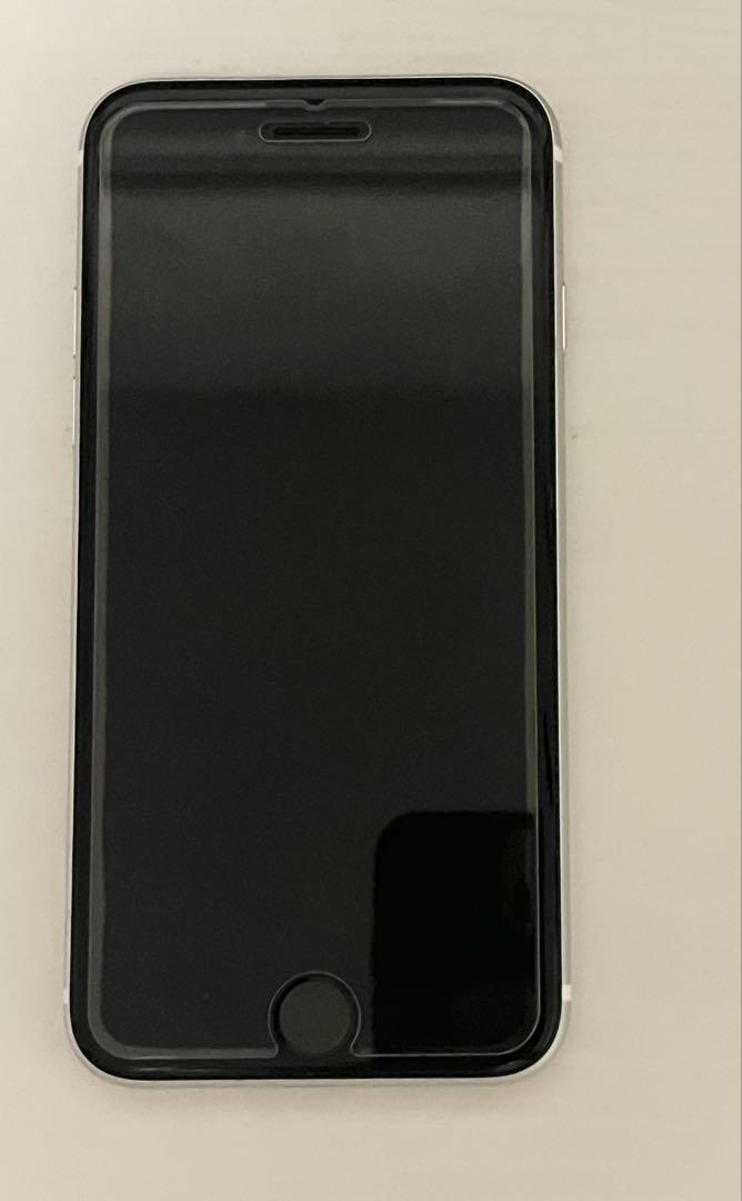 iPhone SE 第二世代 白 docomo版 ネットワーク利用制限◯