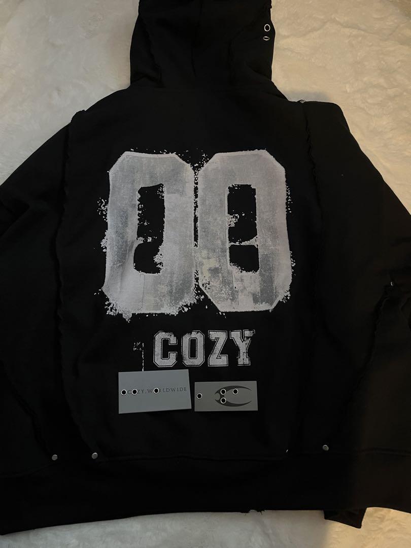 COZY WORLDWIDE 00 Knight Club Zip Hoodie