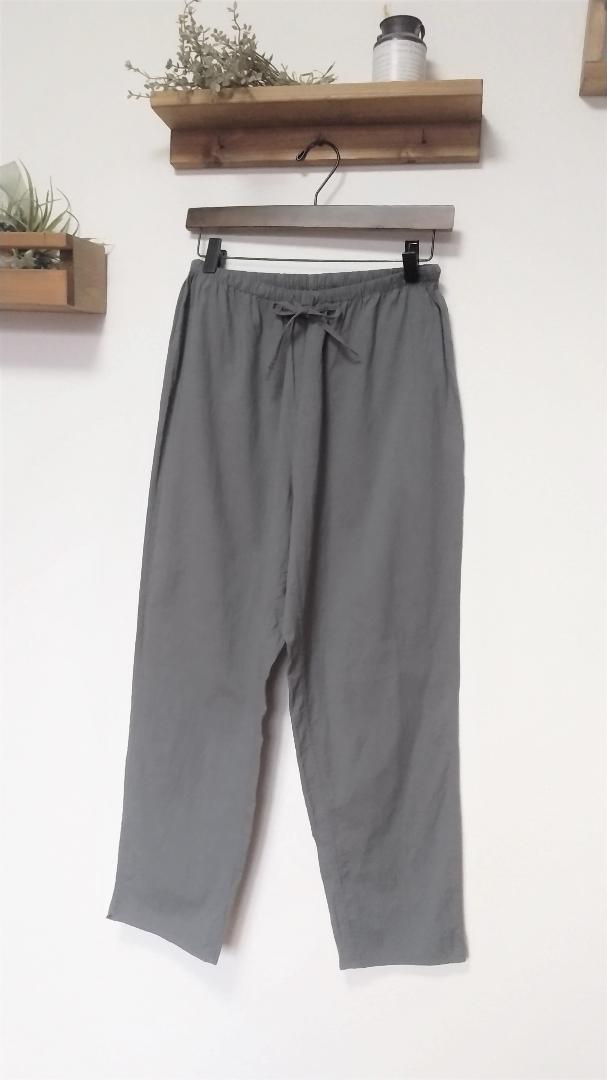 ヨーガンレール☆20年夏クロップド美ラインPT☆カーキグレイ☆手洗い可☆美品です クロップドパンツ ヨーガンレール☆20年夏クロップド美ラインPT☆カーキグレイ☆手洗い可☆美品です クロップドパンツ