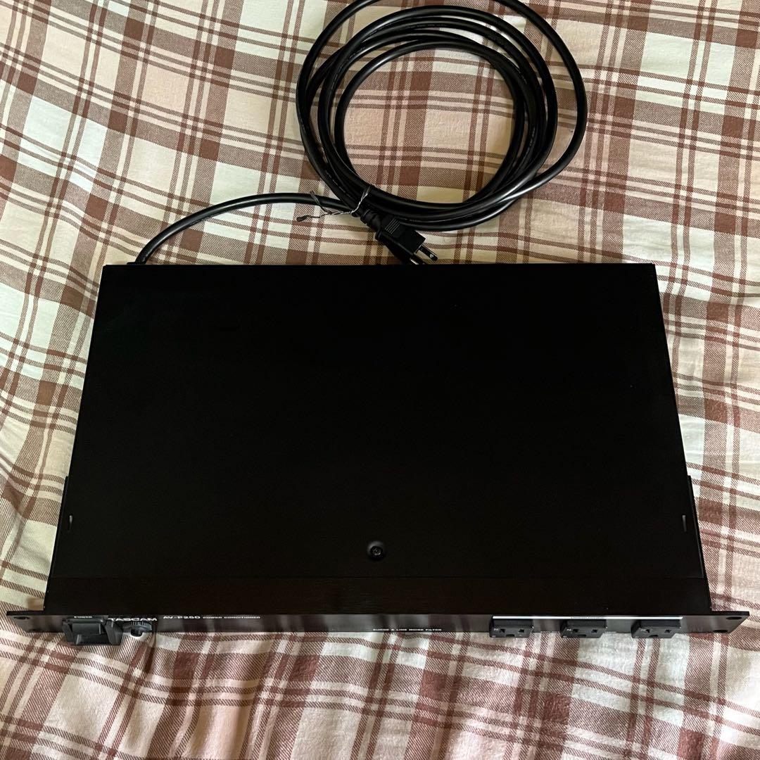 【極美品】TASCAM AV-P250
