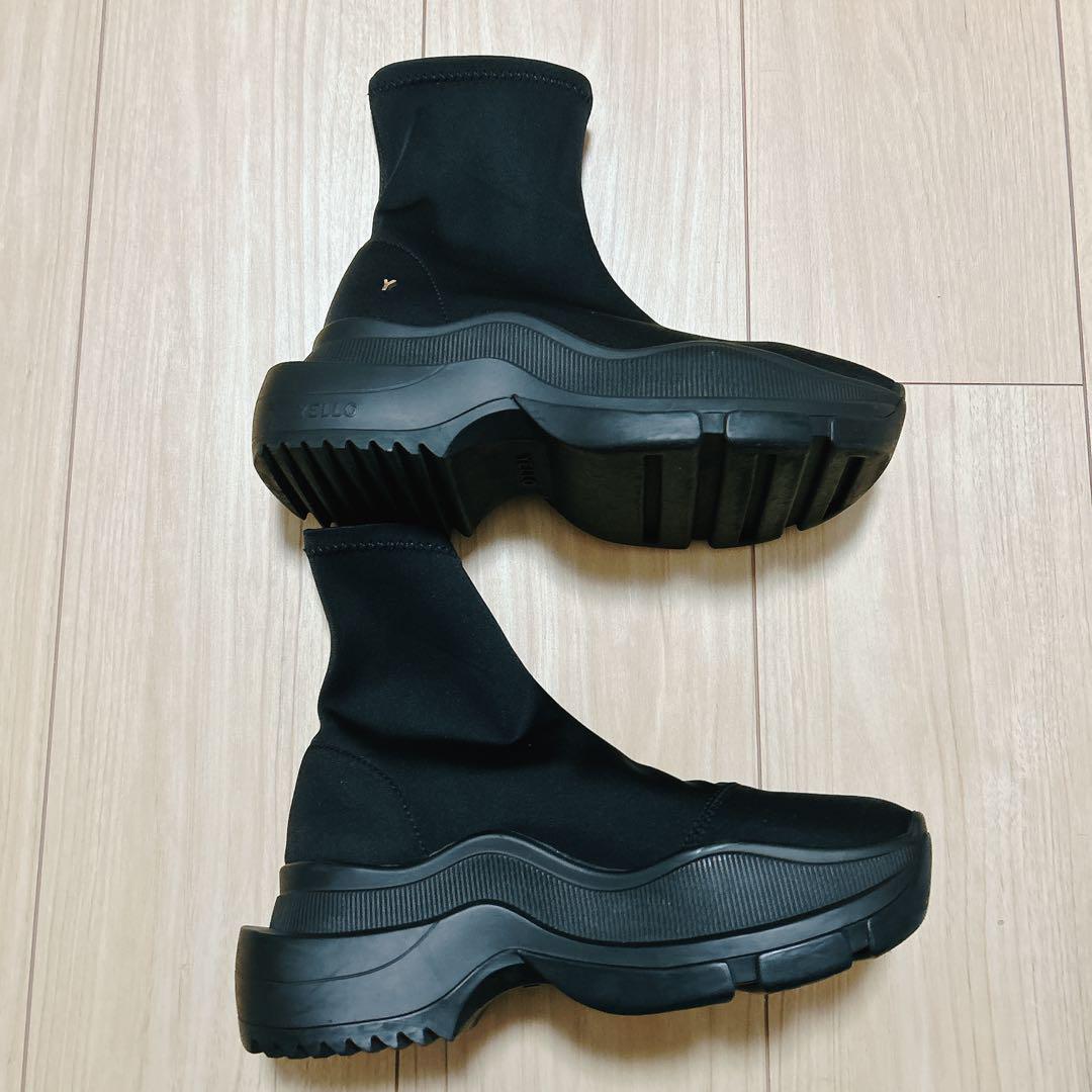 YELLO / TOKYO BLACK SINGLE SNEAKER SHORT BOOTS