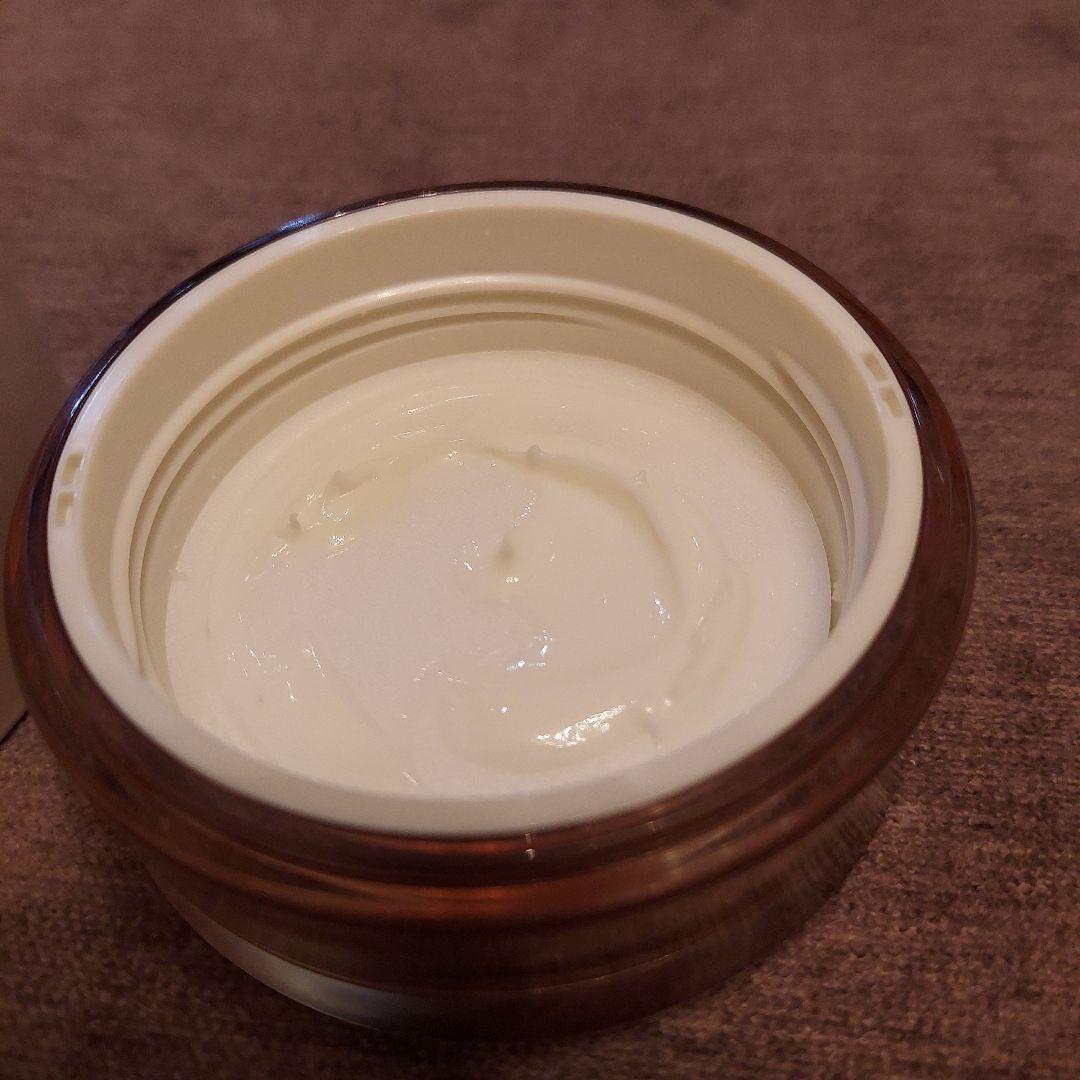 clé de peau クレームプロテクトゥリス　クリーム　クレドポー　乳液