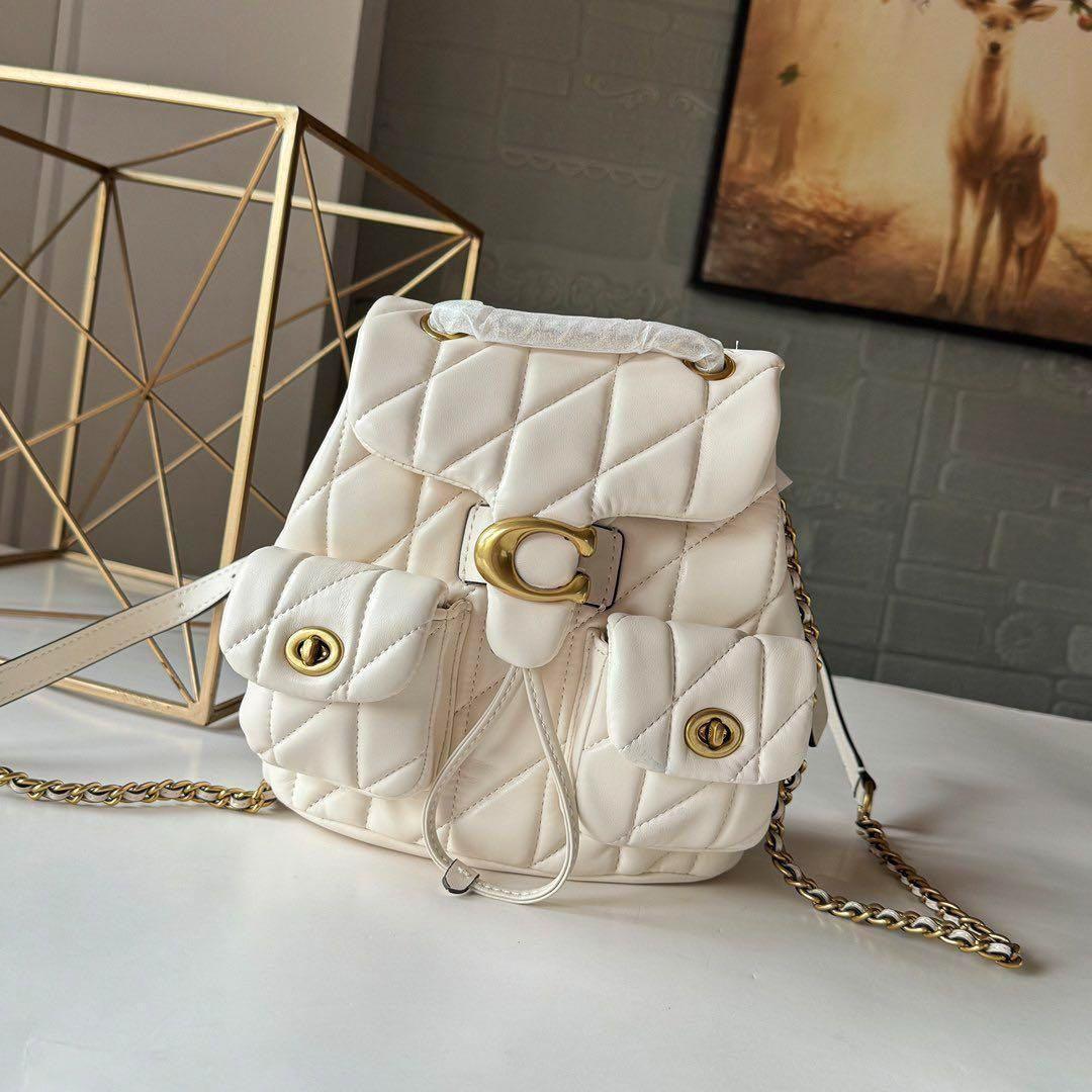 COACH タビー バックパック リュック キルティング 白