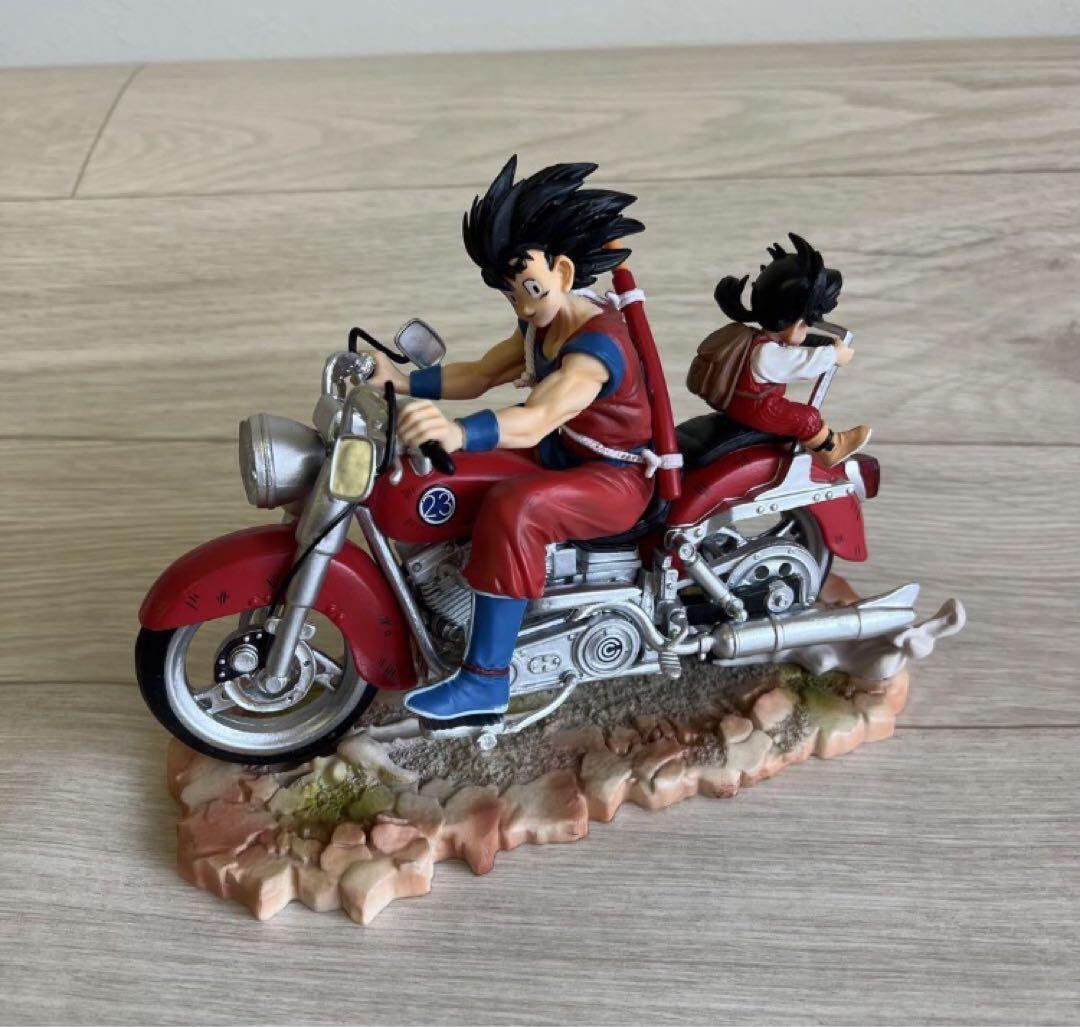 ⭐️超フォロー割　ドラゴンボール 悟空と悟飯 バイク フィギュア