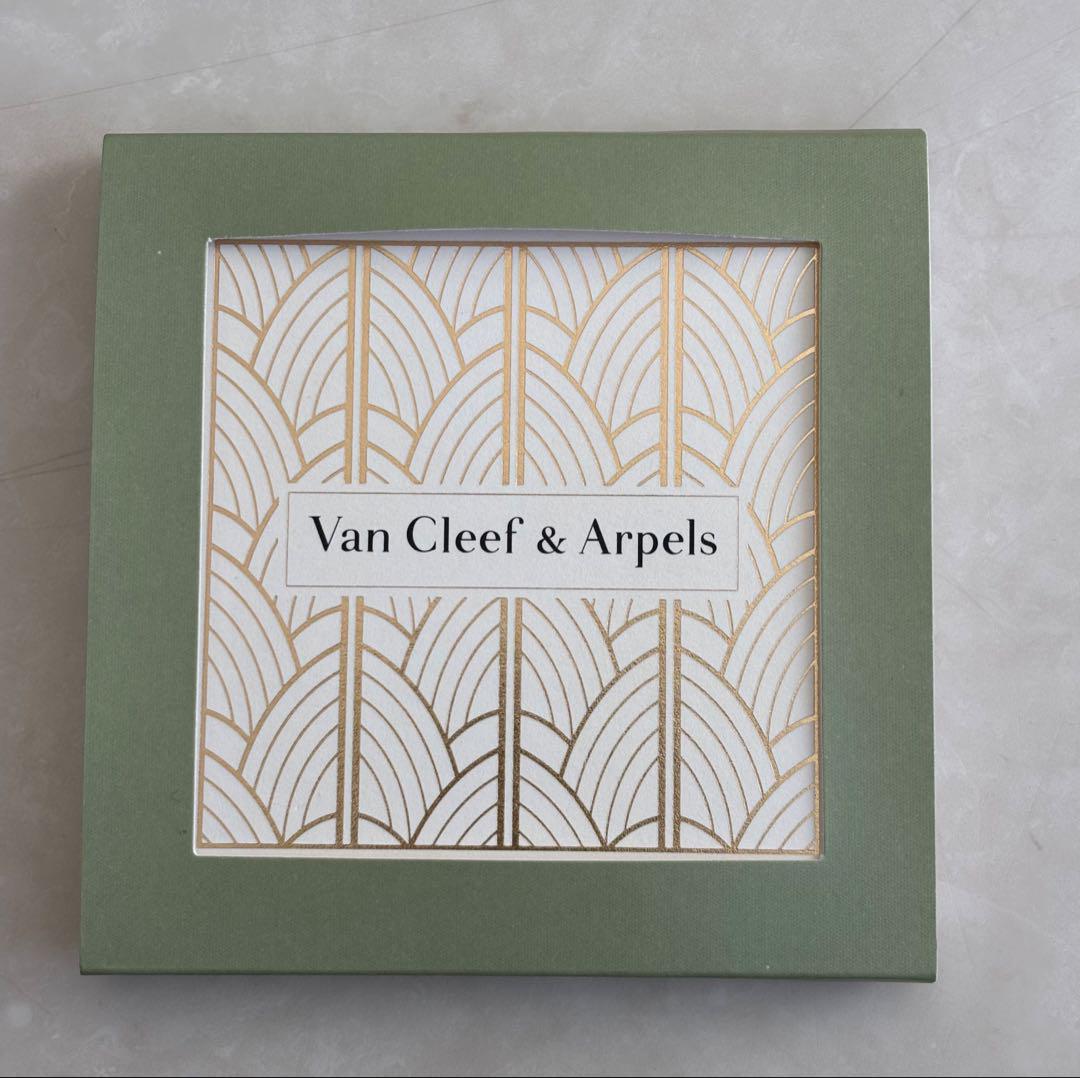 Van Cleef & Arpels ペルレ シニアチュール リング　ヴァンクリ