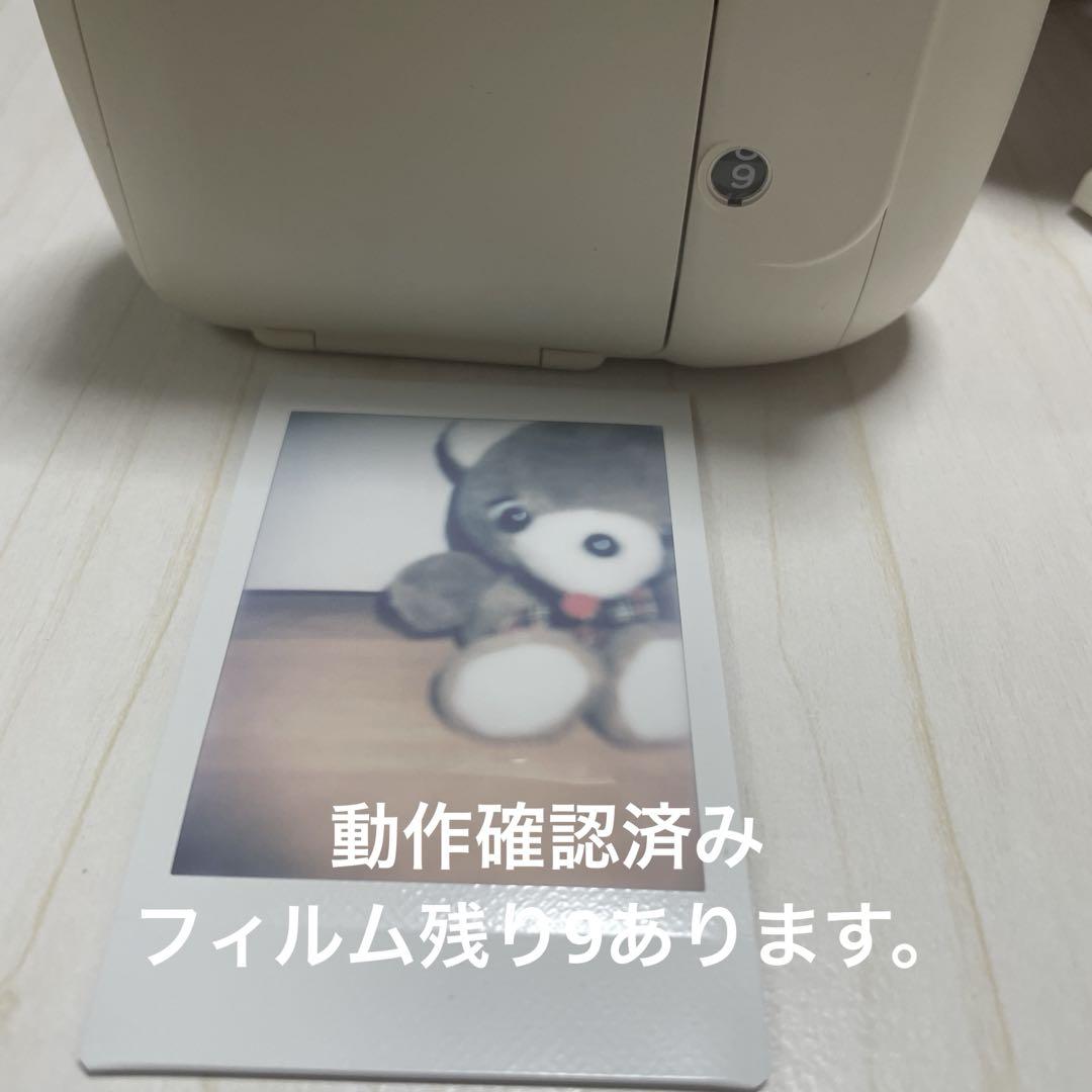 チェキ　instax mini 8+ ホワイト　本体　白