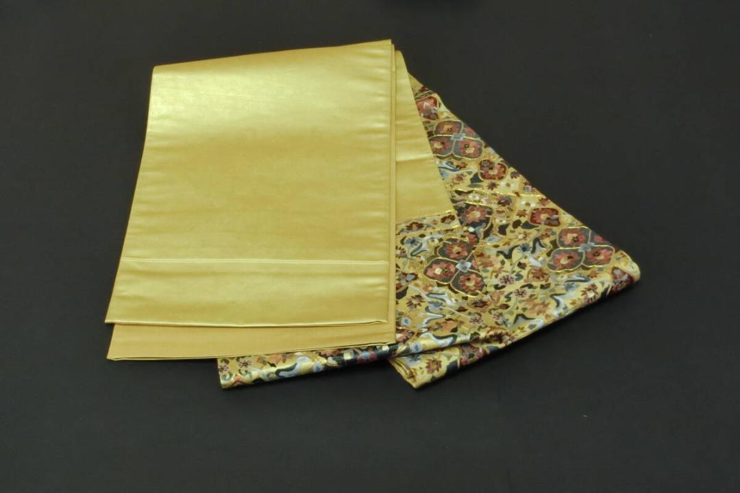 【Q3226】Ｓお仕立て上がり正絹袋帯　泥金　金色地に花柄　刺繍入り