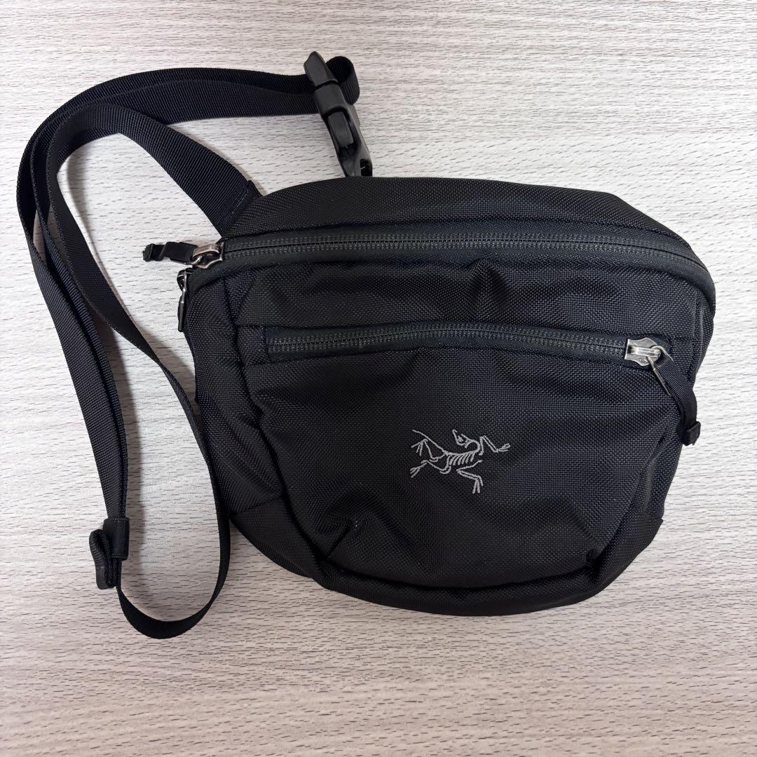 ARC'TERYX　アークテリクス　MAKA1　マカ1 ブラック ARC´TERYX アークテリクス MAKA1 マカ1 ショルダーバッグ
