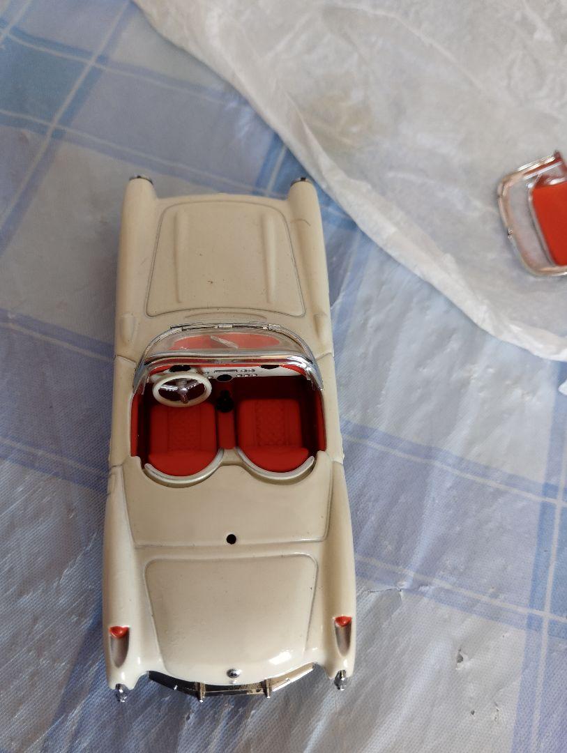 MATCHBOX 1/43 Corvette 1957 ミニカー