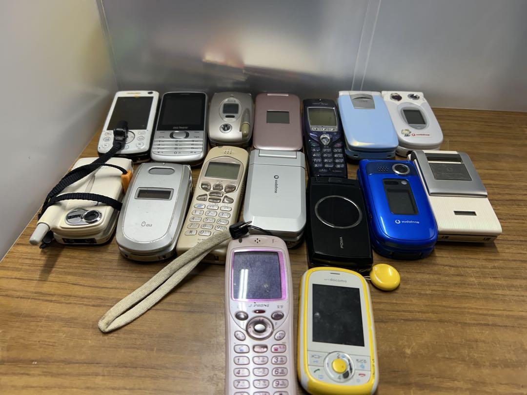 携帯電話 ガラケー スマホ　まとめ 32台 動作未確認品 修理部品取り専用 携帯電話 ガラケー まとめ 16台 動作未確認 ジャンク品 修理部品