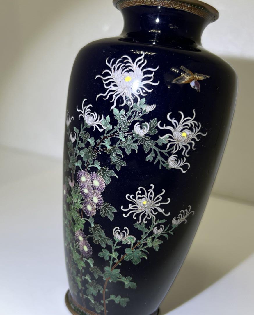 送料無料　明治時代　盛上げ花鳥紋彫金花瓶　秀逸作　★希少★高30ｃｍ 明治金工七宝花瓶 高さ15㎝ 東Y7-0702⭐︎2Fトヒカ - メルカリ