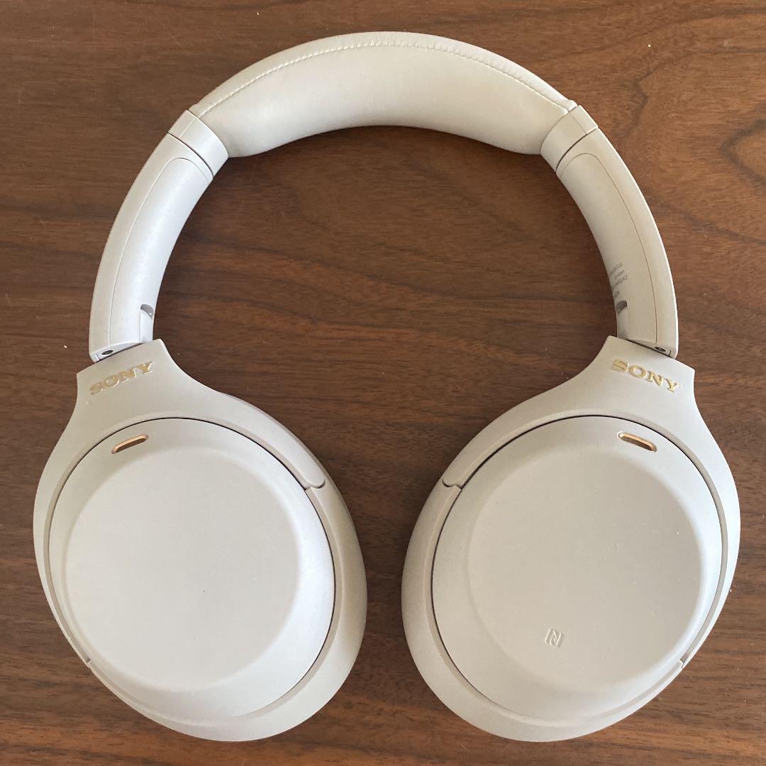 グレイ系新作モデル ソニー WH-1000XM4 プラチナシルバー ヘッドフォン