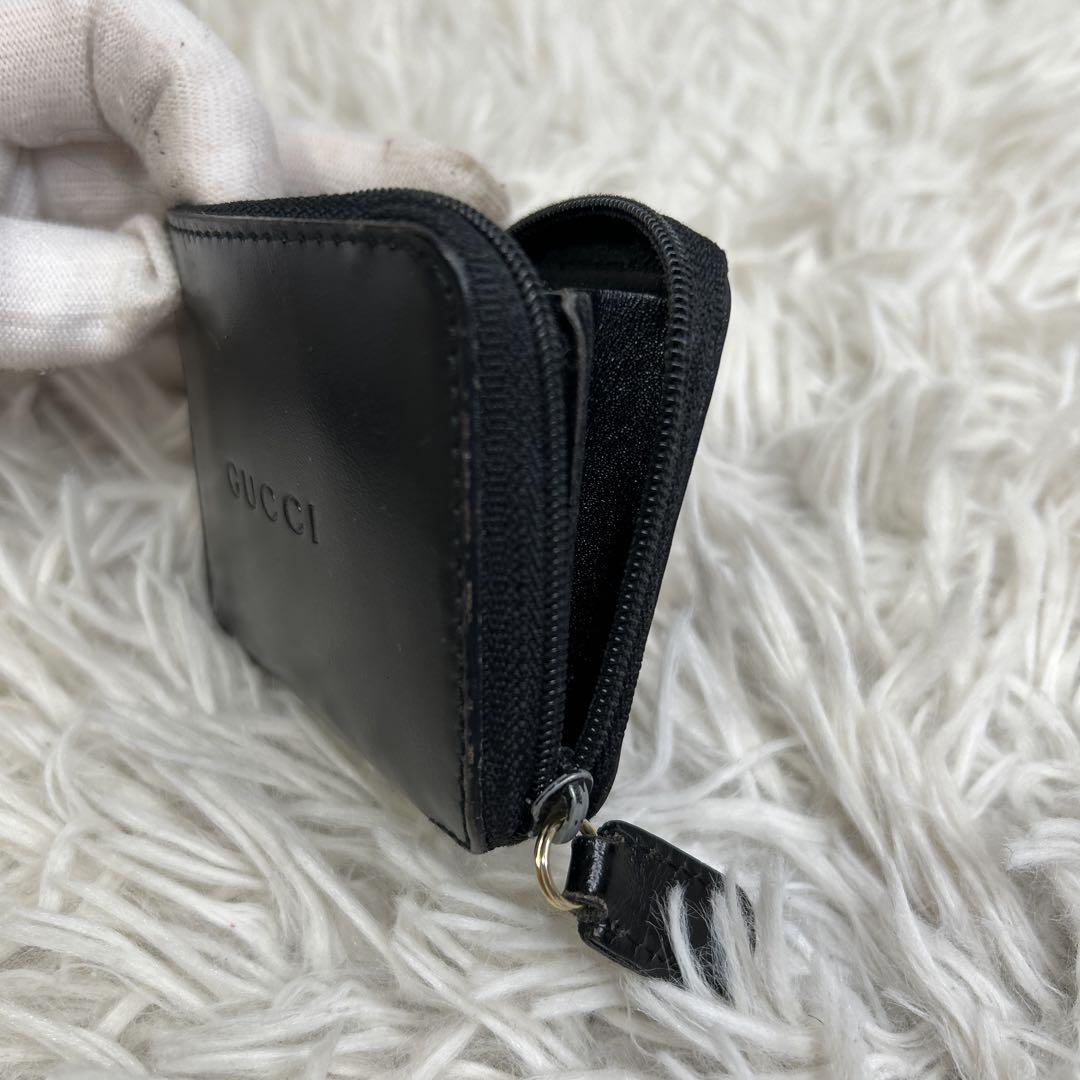 GUCCI レザー　コインケース　小銭入れ　型押しロゴ　ブラック　箱付き