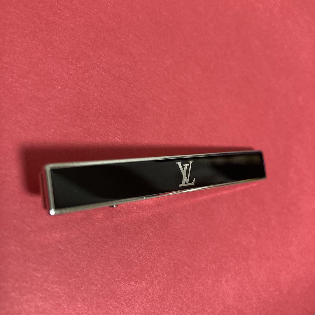 Louis Vuitton ネクタイピン ブラック LVアワード M00913 - メルカリ