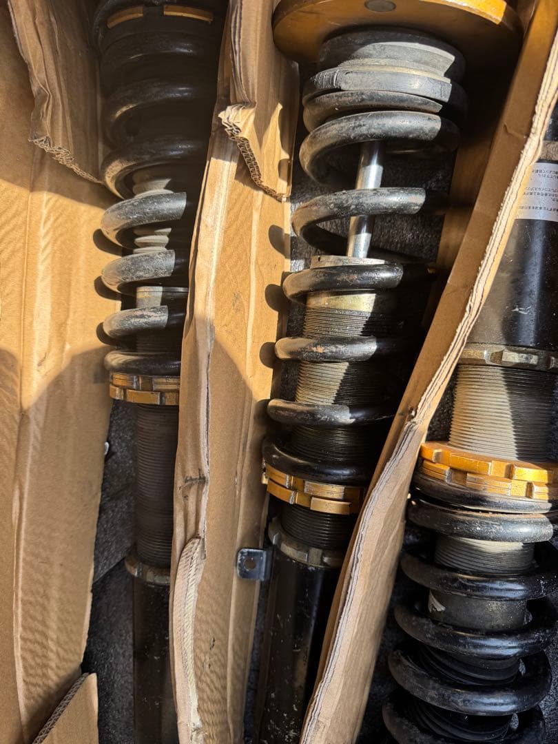 200系クラウン車高調