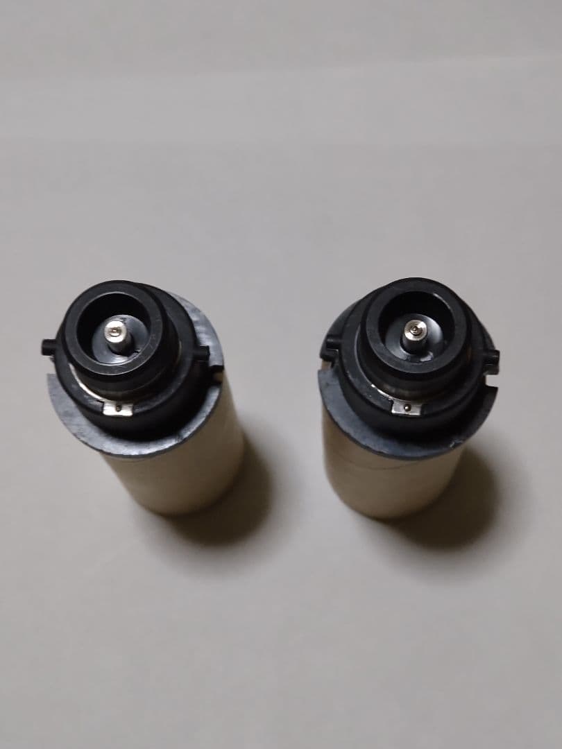 K&M HID純正交換バルブ D4R D4S兼用 KMX-410 2個セット K&M HID純正交換バルブ D4R D4S兼用 KMX-410 2個セット