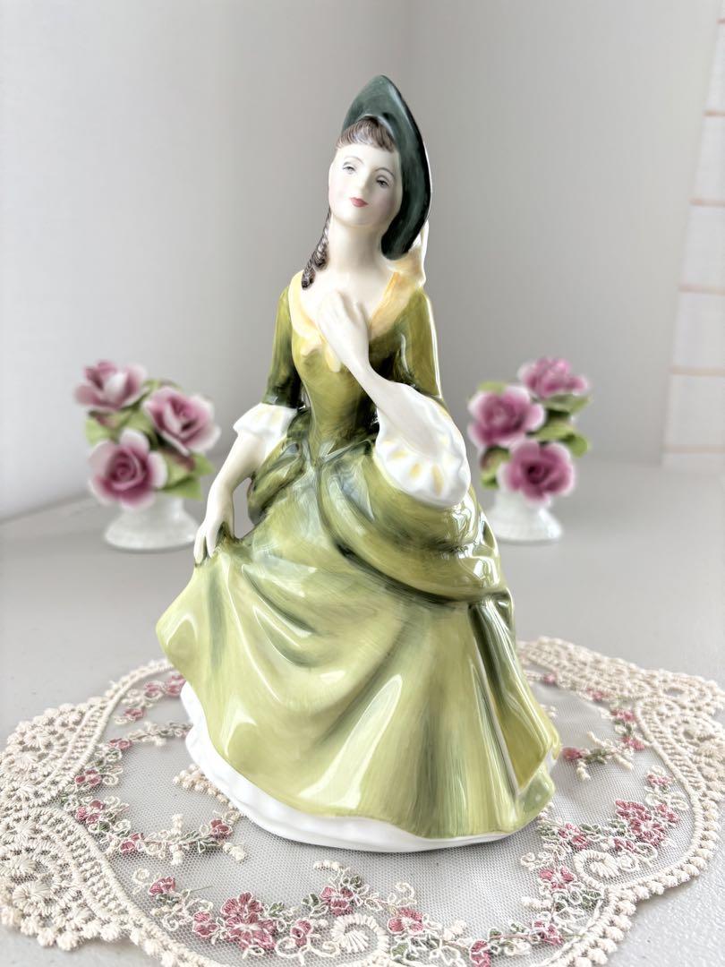 稀少品！ヴィンテージ、ロイヤルドルトン　陶器人形　Sandra