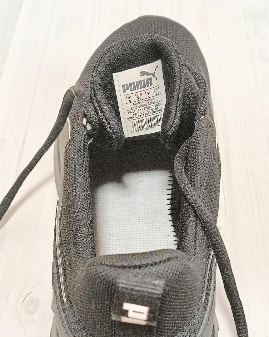 極美品】PUMA カーソン 2 コンケイブ 192503 トレーニング