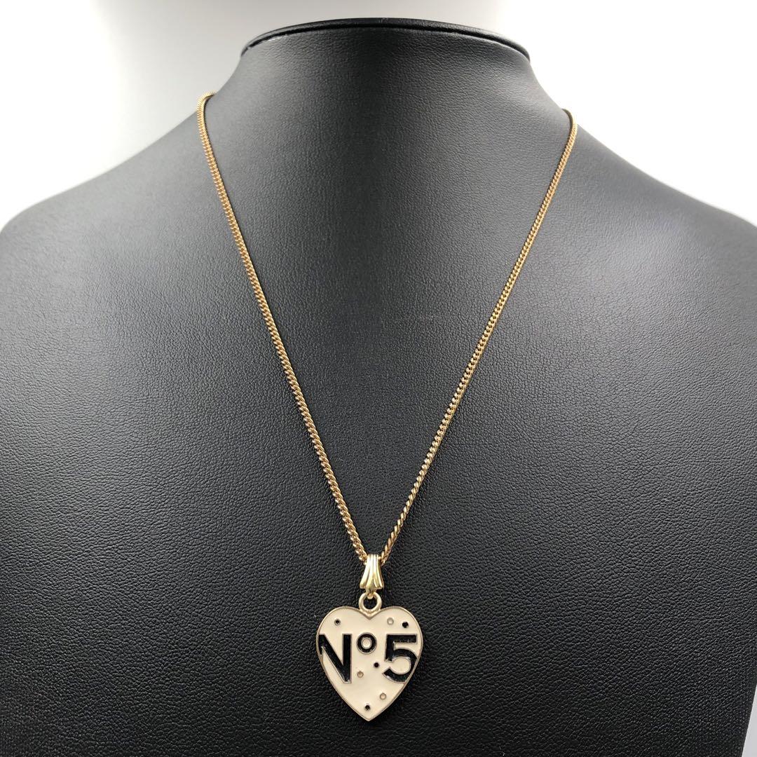 美品 シャネル ヴィンテージ ネックレストップ 06P No5 ハートモチーフ