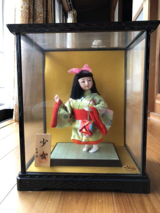 メルカリ 大峰作 少女 日本人形 レトロ 着物 ガラスケース付 美品わらべ人形 工芸品 900 中古や未使用のフリマ メルカリ 大峰作 少女 日本人形 レトロ 着物 ガラスケース付 美品わらべ人形 工芸品 900 中古や未使用のフリマ