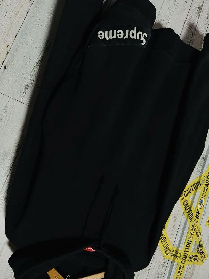 極限定 supreme パーカー 斜め BOXロゴ シュプリーム 黒 カナダ製法