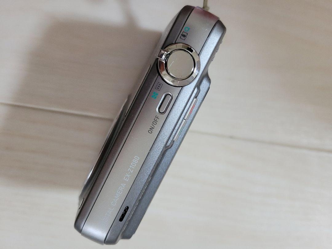CASIO EXILIM 10.1メガピクセル コンパクトデジタルカメラ