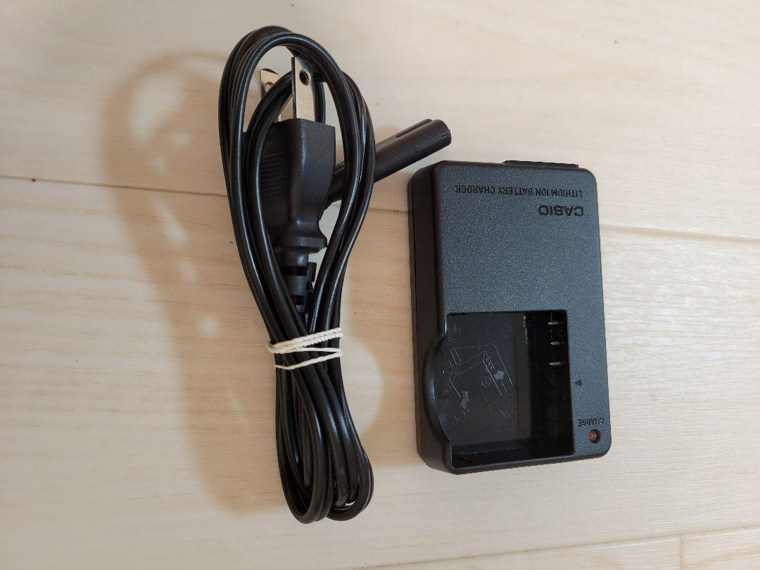 CASIO EXILIM 10.1メガピクセル コンパクトデジタルカメラ