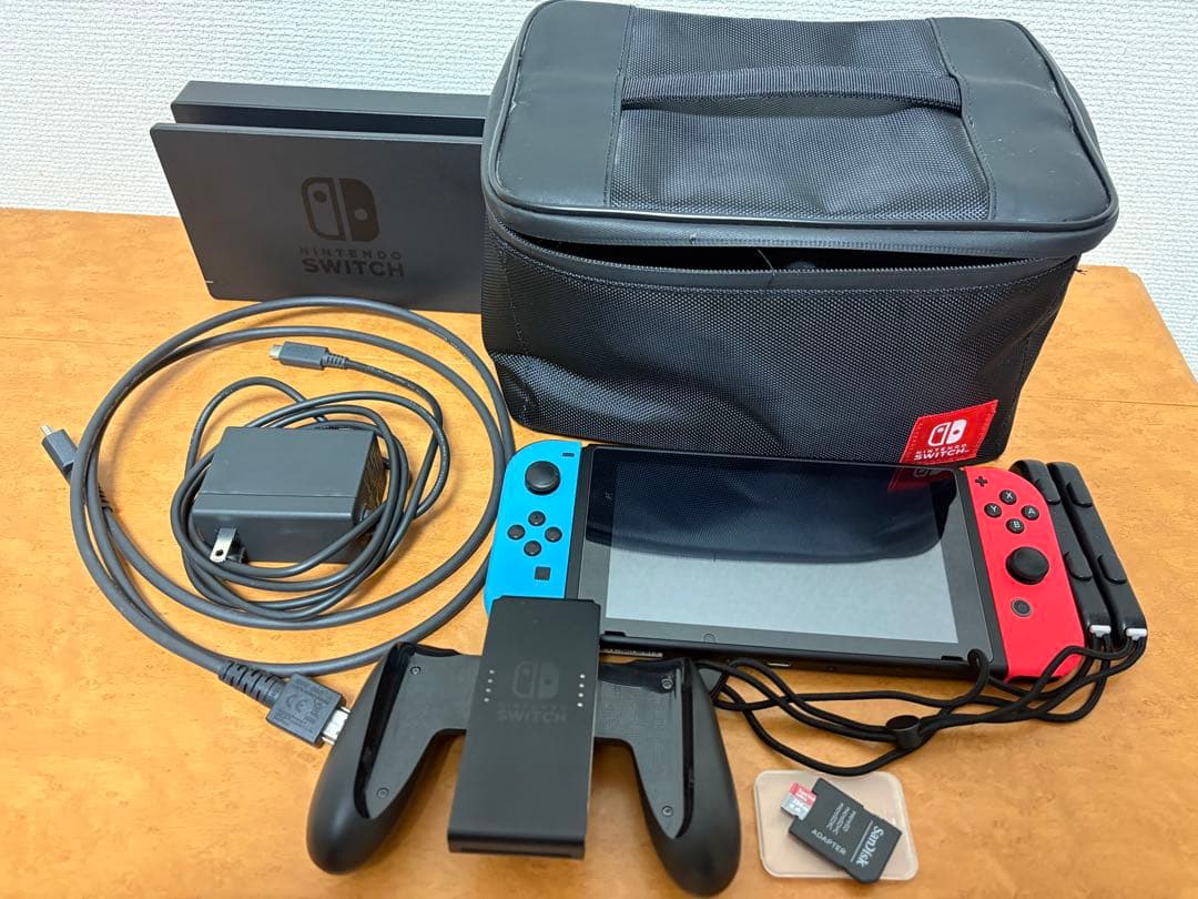 Nintendo Switch 本体 Joy-Con付き　SDカード付き　箱なし