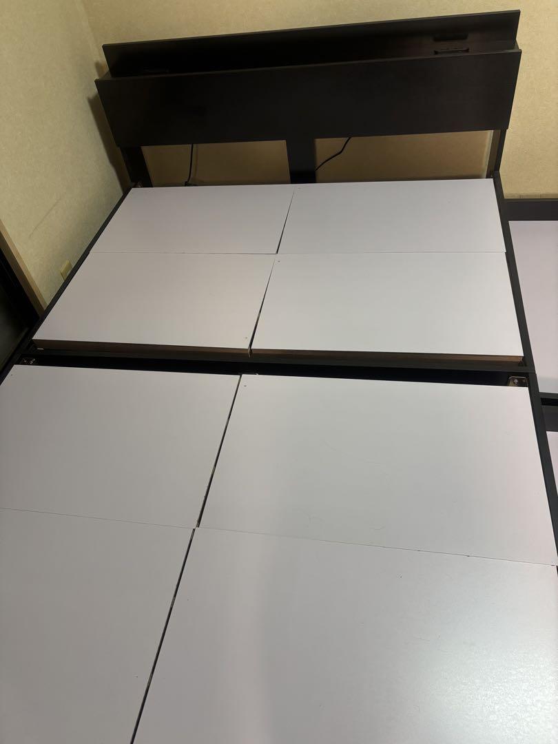 【超美品】2杯収納付ブラックカラーダブルベッドフレーム　コンセント二口×2箇所付