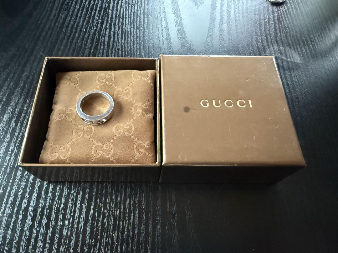 GUCCI シルバーリング ロゴ入り　22号