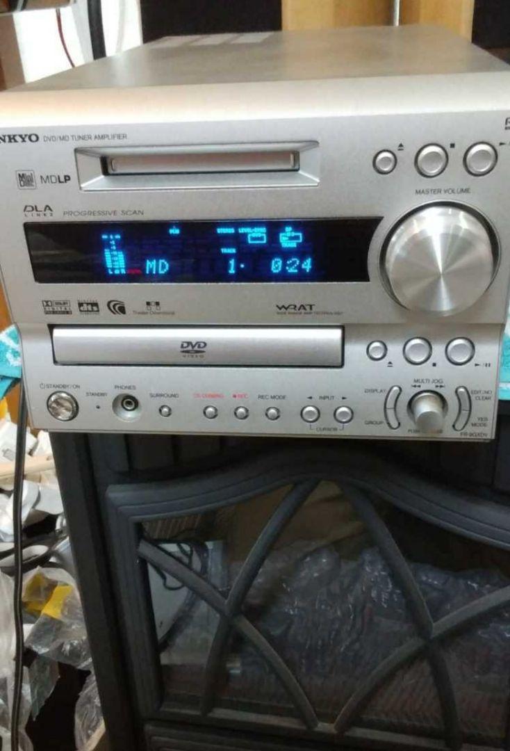 ONKYO DVD MD TUNER ANPLIFIER