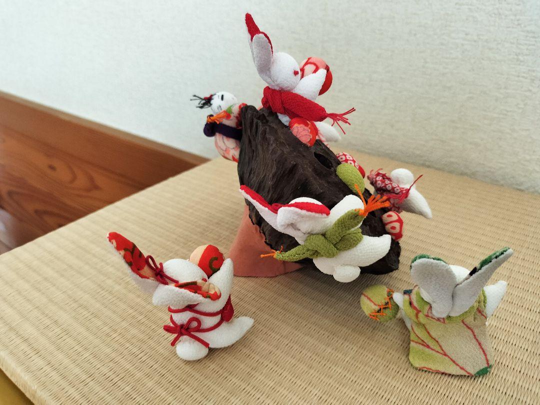 michi55ページ！お山の大将とうさちゃんたち！蓮の実で遊ぶうさちゃん