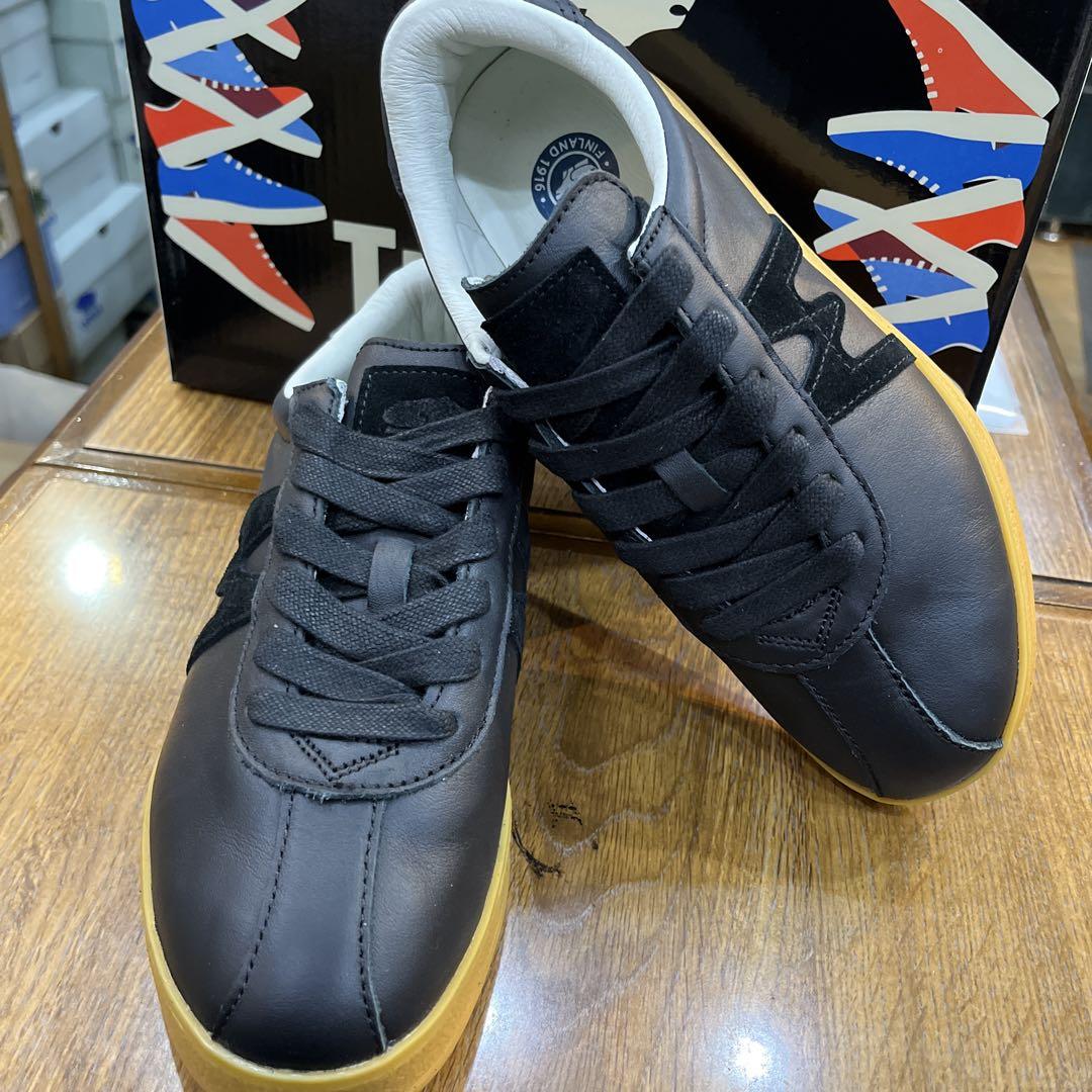 季節のおすすめ商品 カルフ809036トランパス.黒レザー.US5. 新品.定価¥19800 靴