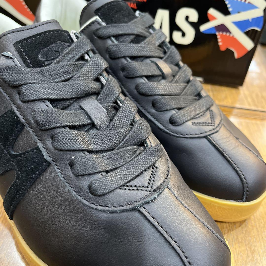 カルフ809036トランパス.黒レザー.US5. 新品.定価¥19800