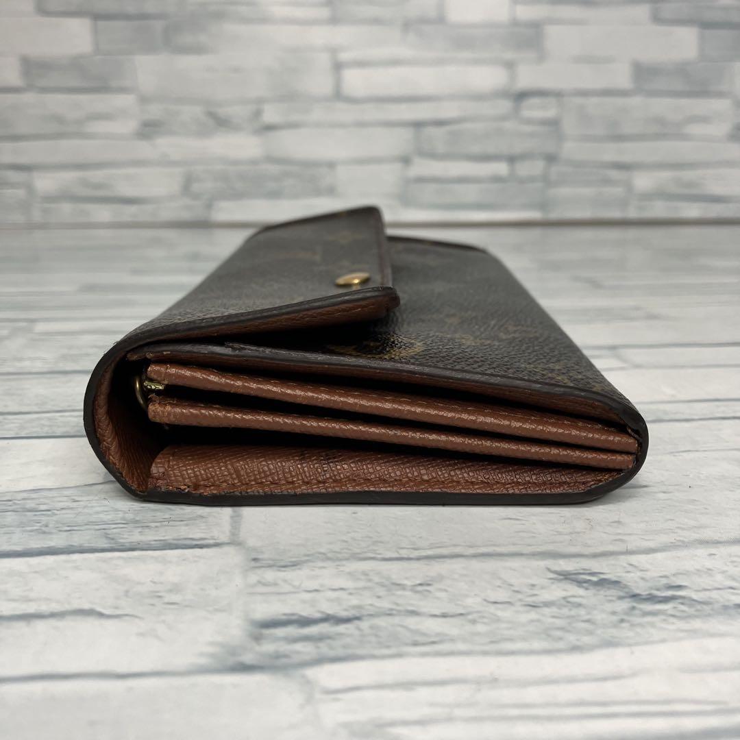 50 LOUIS VUITTON ルイヴィトン　モノグラム　長財布　二つ折り財布