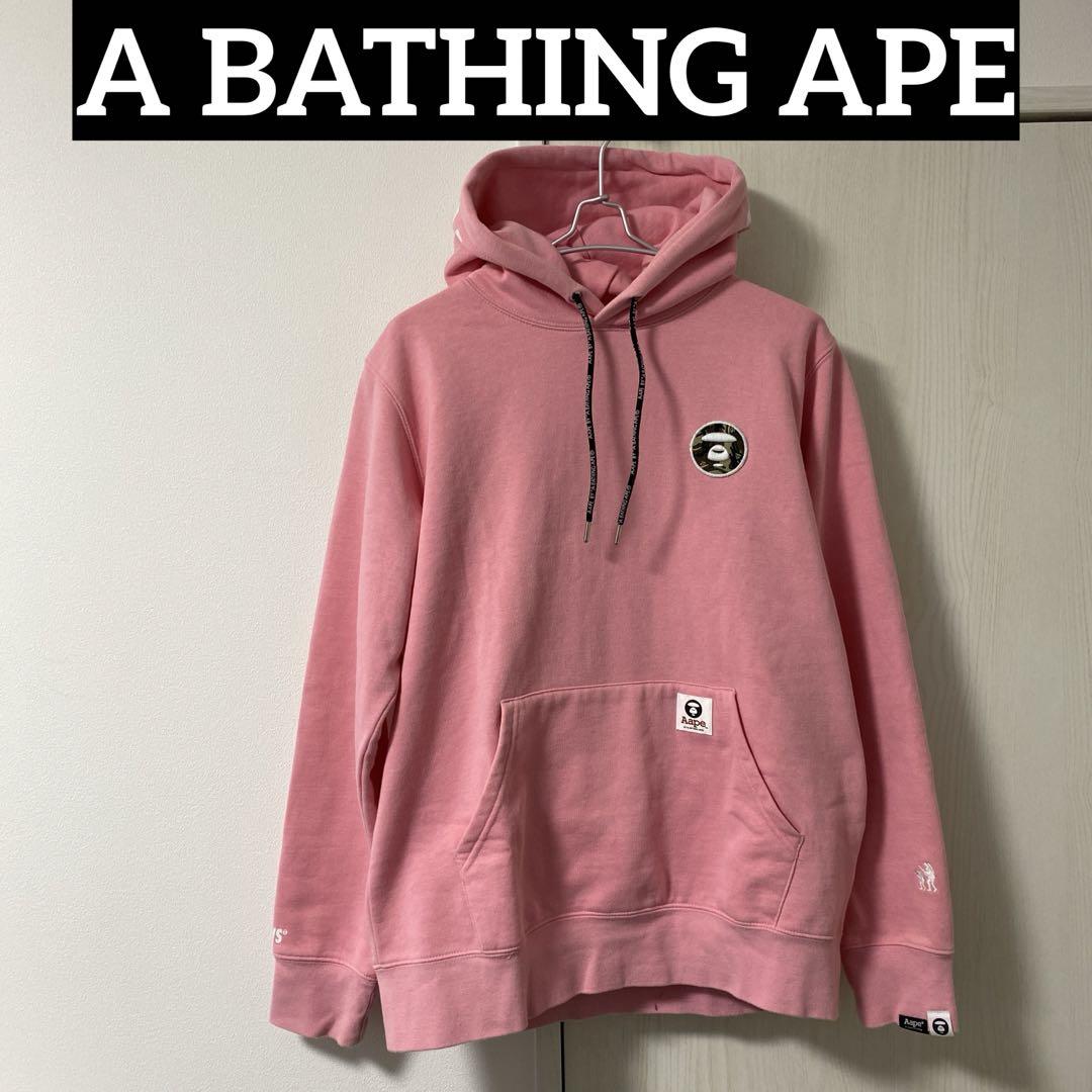 A BATHING APE ピンクパーカー