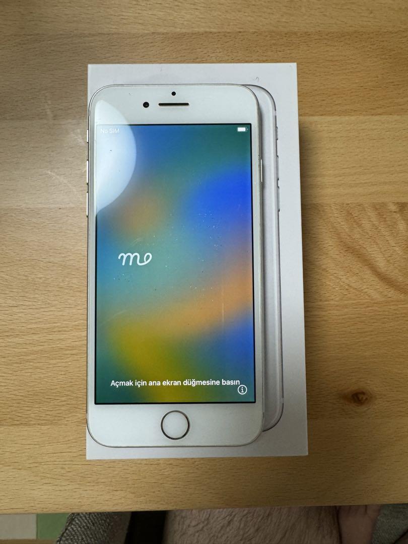 iPhone 8 シルバー 64GB