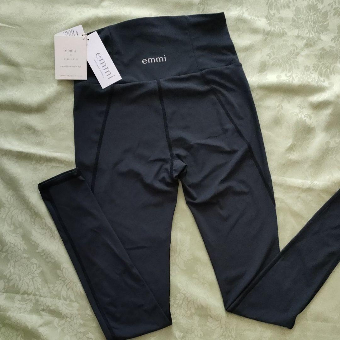 emmi yoga サスティナレッチレギンス 当店在庫してます! emmi yoga サスティナレッチレギンス 当店在庫してます!