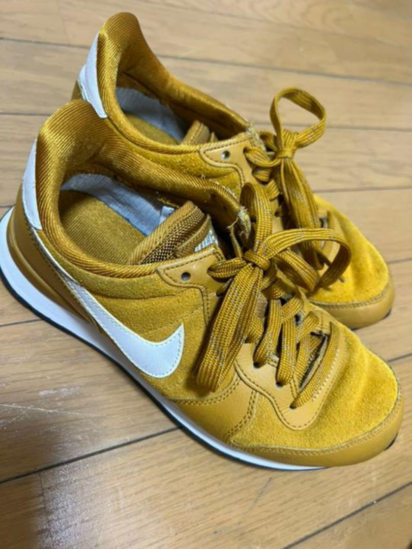 NIKE スニーカー SE 872922-700