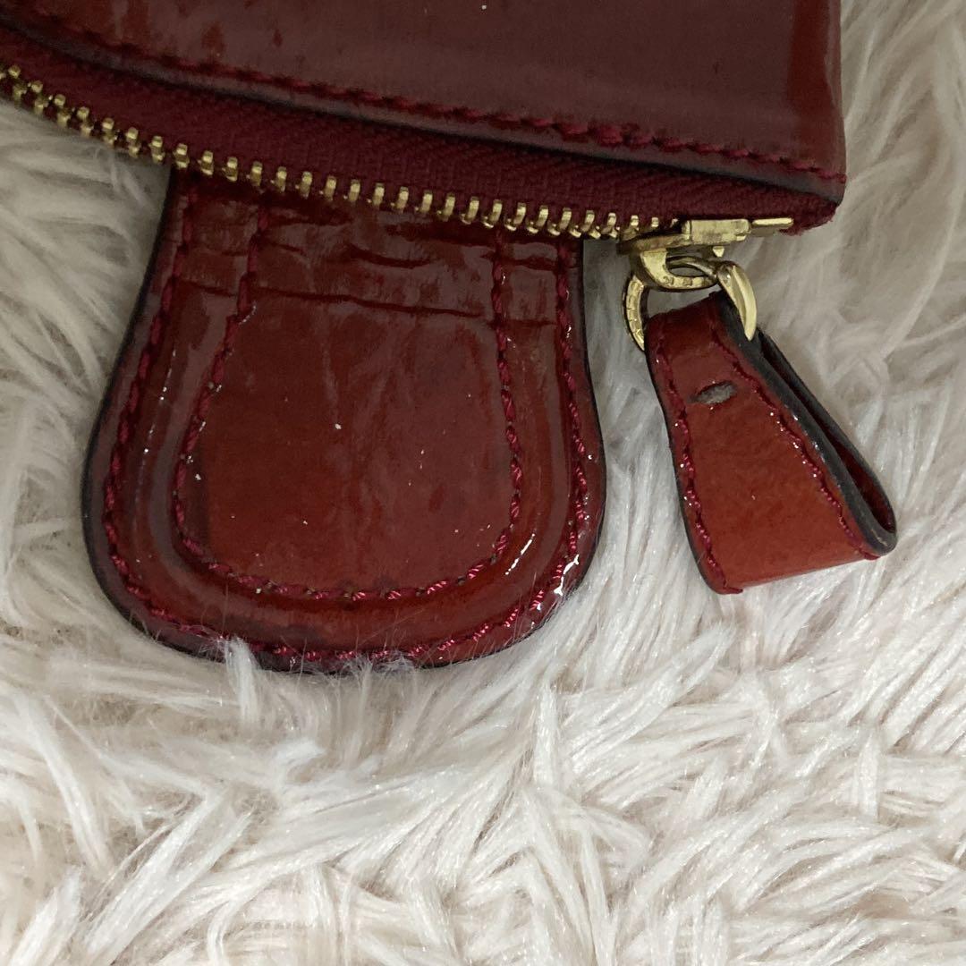 PELLE BORSA ペレボルサ エナメル 赤 花刺繍 二つ折り財布