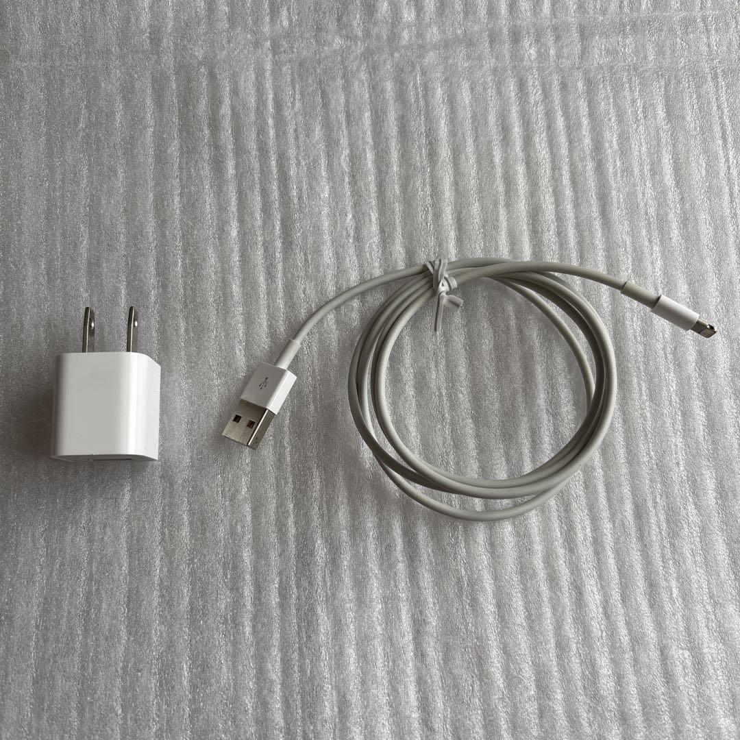中古 iPhone XS 64GB ゴールド 充電コード・手帳型ケース付き