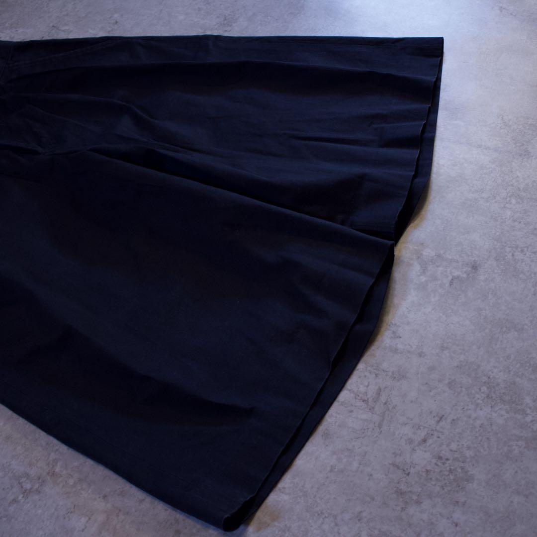 芸能人愛用のおすすめ最新情報 美品]LACOSTEタックバミューダショーツ グルカショーツ 黒 42 パンツ